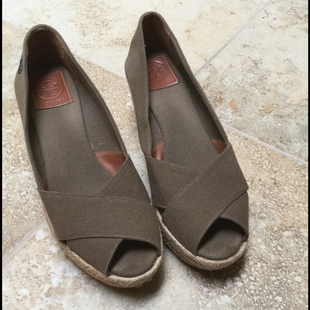 🎉Tory Burch Wedges!!! - Picture 2 of 4